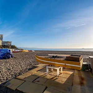 https://conjunto-de-los-corales-la-carihuela-031.hotelsinnerja.org